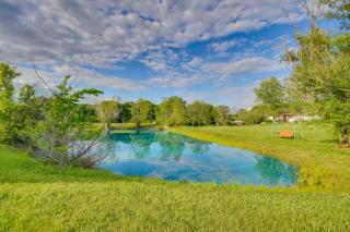 Pool and Fishing Access Apt Near Mark Twain Lake - 0