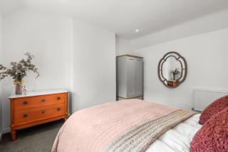 Luxury, cosy cottage opposite in the beautiful Cotswolds village - Cirencester - 3
