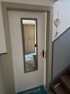 Einfaches Zimmer einfacher Preis in Lohra, Hessen Monteurzimmer - Wanderer und Biker willkommen - separates WC - Lohra - 3