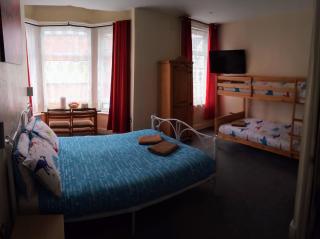 Meland (Families ONLY B&B) - Blackpool - 4