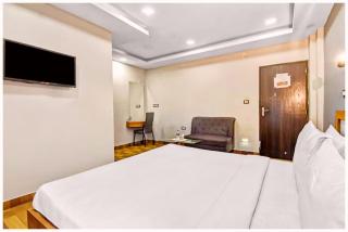 HOTEL LA SKY BOUTIQUE Near Airport road - Free Wifi & Parking - Fullt Air Conditioning Suite Rooms - Best Hotel In Hyderabad - Hyderabad - 3