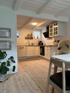 Charming house in city centre with ocean view - Klaksvík - 9