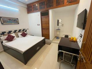 Sri Rameshwaram Paying Guest House Near By Ram Mandir 400 Meter - Ayodhya - 4