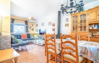 3 Bedroom Stunning Home In Nerja - Nerja - 2