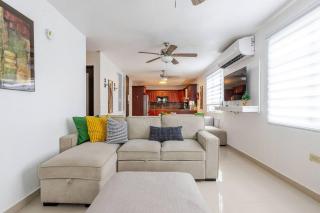 Hacienda M&B Perfect for Groups, with Pool and Spacious Patio - 0