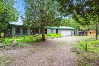 Rustic Bruce Retreat With Pool! - Red Bay - 8