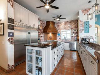 Elegant Hacienda Villa for 20, Ocean Views, Pool - San José del Cabo - 4