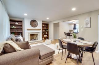 Upscale Tri-Level Rental in Poconos Pet Friendly! - 6
