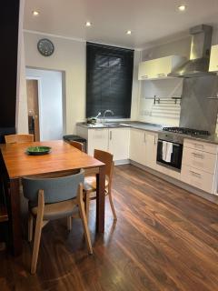Cosy 2BR House in Stratford & Westfield Area - London - 8