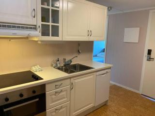 Double room 211 - near Kristiansand - - 8
