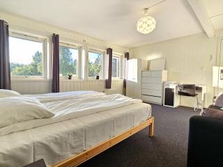 Double room 211 - near Kristiansand - - 9