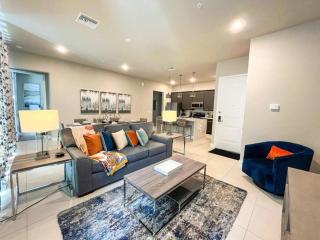 Reunion Resort - Brand new condo - 6 guests - 9