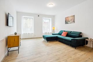 Spacious two-storey apartment with a terrace in the city center - Benešov - 4