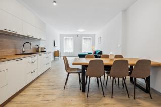 Spacious two-storey apartment with a terrace in the city center - Benešov - 8
