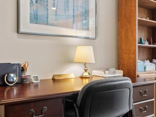 Classy Old Town Getaway 3-BR in Perfect Location - Alexandria - 4