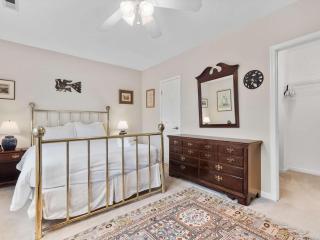 Classy Old Town Getaway 3-BR in Perfect Location - Alexandria - 9
