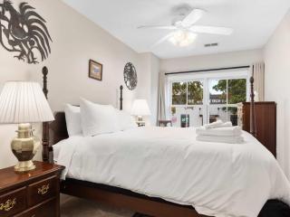 Classy Old Town Getaway 3-BR in Perfect Location - Alexandria - 7