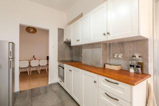 Cosy 2-Bedroom Apartment, 10 Minutes from the Beach - Larnaca - 7