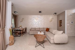 Wave Apartments - Dobra Voda - Bar - 4