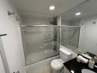 The Tides - Self Check-In-Ocean View-Pool-Beach Access - Hollywood - 4