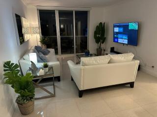 The Tides - Self Check-In-Ocean View-Pool-Beach Access - 1