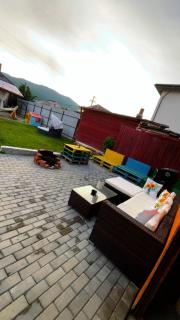 Casa Trandafirilor Calimanesti - 1