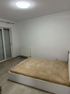 Mittpunkt - Mitrovica - 0