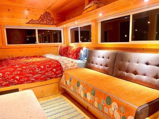 Serene Blue Ridge Mountain Stay in Luxe Tiny Home - Avon - 0