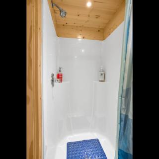 Serene Blue Ridge Mountain Stay in Luxe Tiny Home - Avon - 2