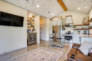 Recently Built Cabin with Pavilion in Granbury! - Granbury - 5
