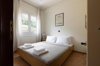 Loutraki Seaview Apt - 2BR, Terrace & BBQ I Beach - 8