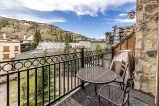 Landmark Vail - Charming Condo for 8 with Resort-style Amenities - 4
