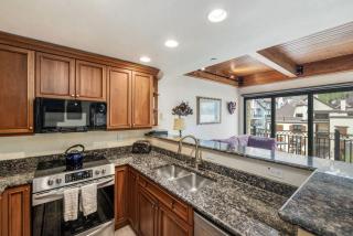 Landmark Vail - Charming Condo for 8 with Resort-style Amenities - Vail - 1