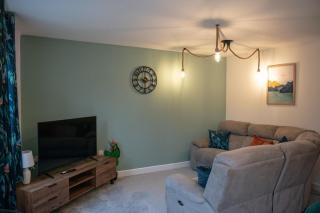 4-Bed, Sleeps 6, contractors welcome! - Peterborough - 4
