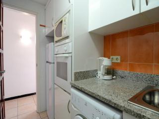 Beachfront Apartment in Spain with Pool - L'Estartit - 8
