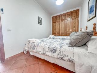 2-Bedroom Apartment with Full-Length Balcony and Shared Roof Terrace in Central - Nerja - 2