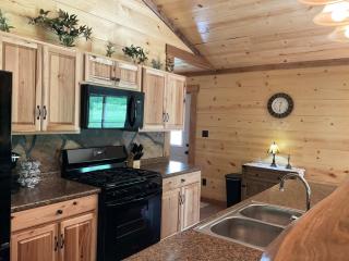 Jackson Hill Cabin - - 3