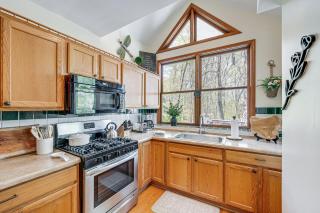 Charming Cottage Steps to Lake Wandawega! - Elkhorn - 2