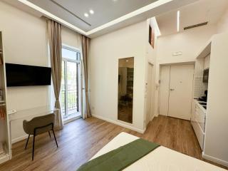 Sole Premium Studio Balcony Overlooking Basilica - Pompei - 3
