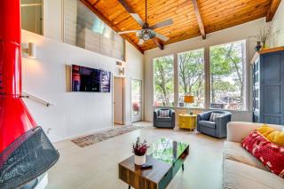Waterfront Gem on Cedar Creek Lake with Deck and Games - Enchanted Oaks - 6