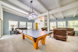 Game Room and Fire Pit Retreat on Cedar Creek Lake! - 9