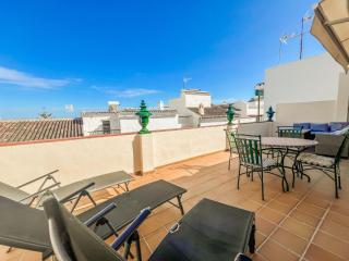 Discover this beautiful penthouse located in the heart of Nerja, on the iconic C - Nerja - 8
