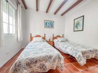 Discover this beautiful penthouse located in the heart of Nerja, on the iconic C - Nerja - 3