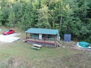 Covered Bridge Hideaway, swimming hole hot tub - 4