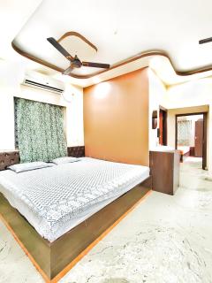 Homestay In South Kolkata, Budget friendly Large 2 Bhk Service Apartments In Kasba connecting Ruby, Gariahat, Acropolis, Golpark, Kalighat,South Kolkata - Calcutta - 5