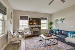 Waterfront Views Lake Ontario Gem with Fire Pit - Sackets Harbor - 7