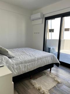 Alucinante Casa en el Bosque de Pinamar con Parrilla y Jardín Privado - Pinamar - 1
