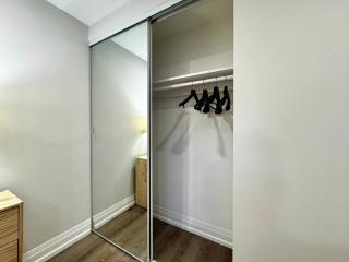 Nice Room In Renovated Basement - Ajax - 9