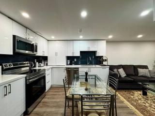 Nice Room In Renovated Basement - Ajax - 6