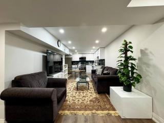 Nice Room In Renovated Basement - Ajax - 1